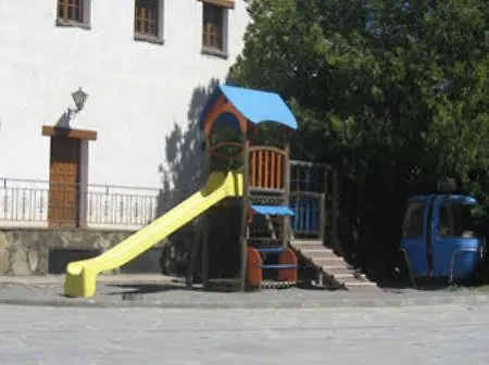 Anaya 3*